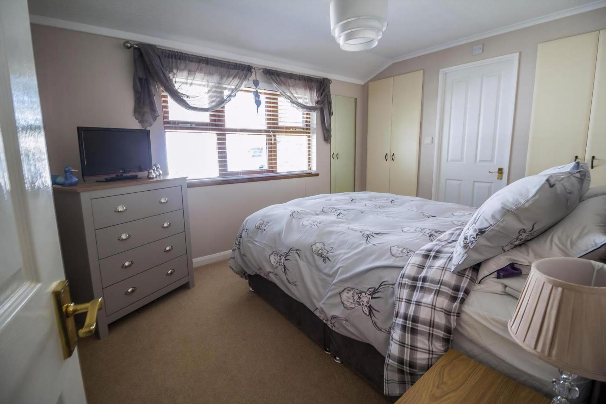 Stunning Lodge With Free Wifi For Hire At Carlton Meres In Suffolk Ref 60013M Saxmundham Bagian luar foto