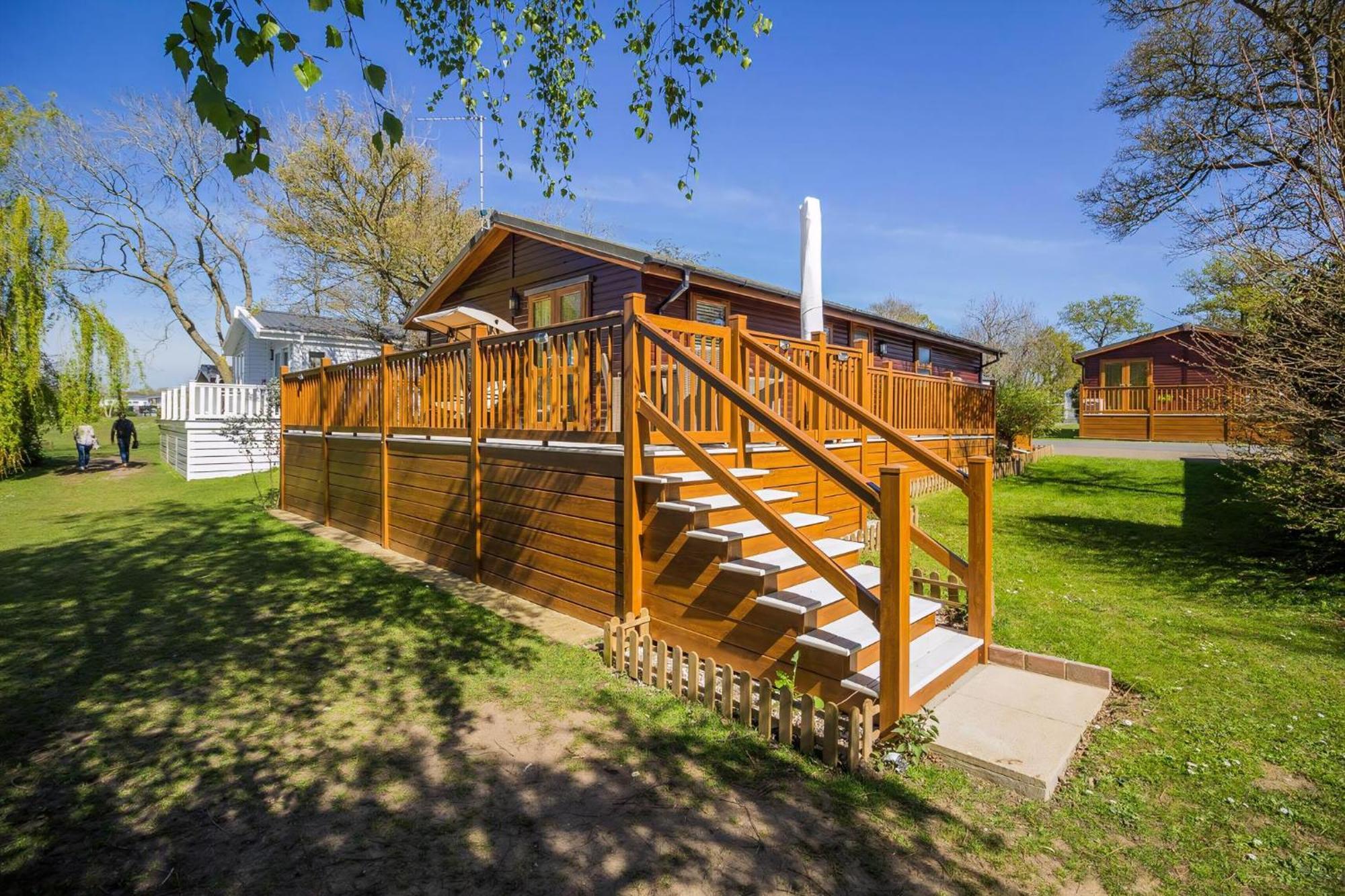 Stunning Lodge With Free Wifi For Hire At Carlton Meres In Suffolk Ref 60013M Saxmundham Bagian luar foto